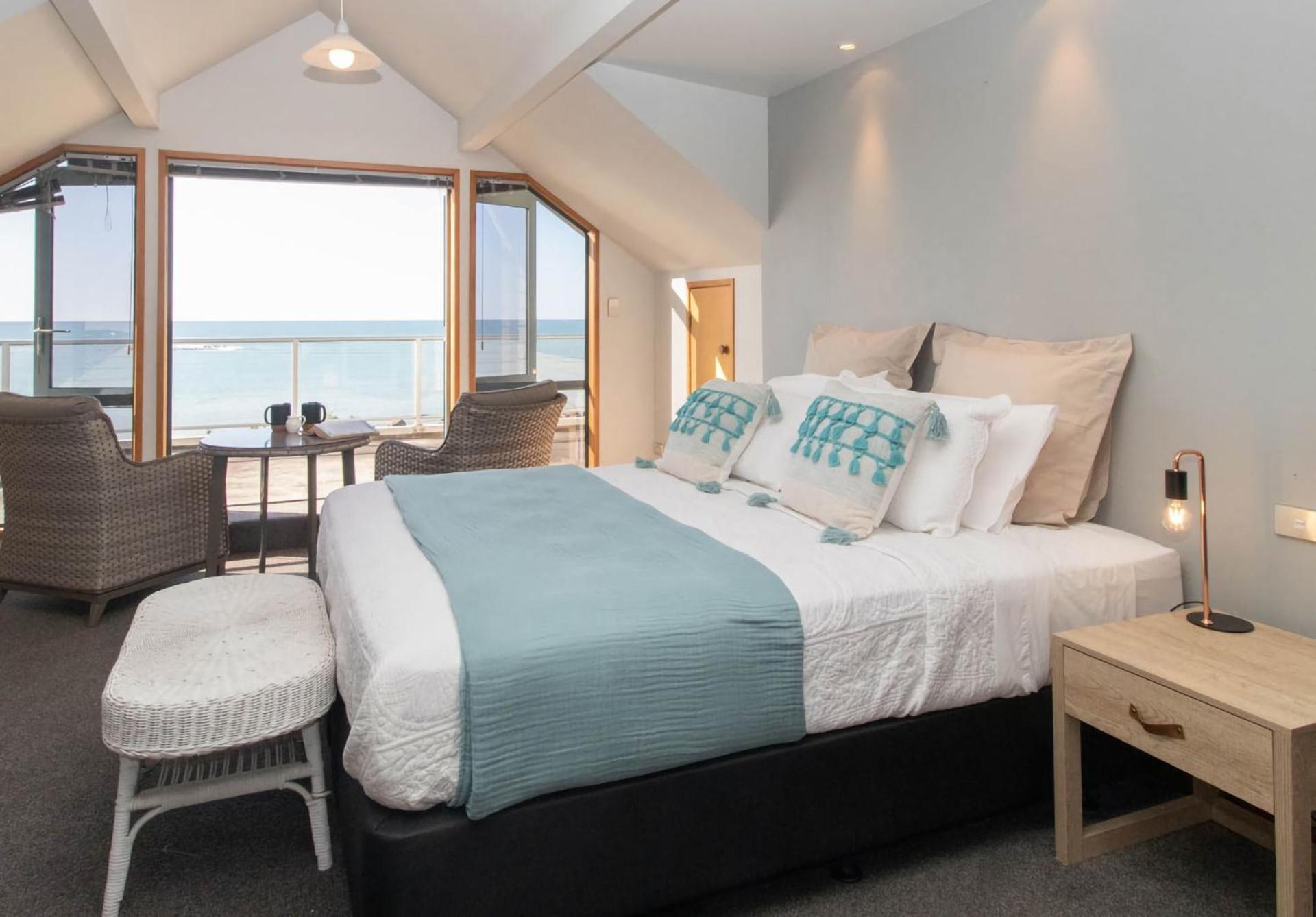 Beachfront Bliss On Wanaka Terrace Support Local Villa New Plymouth Esterno foto