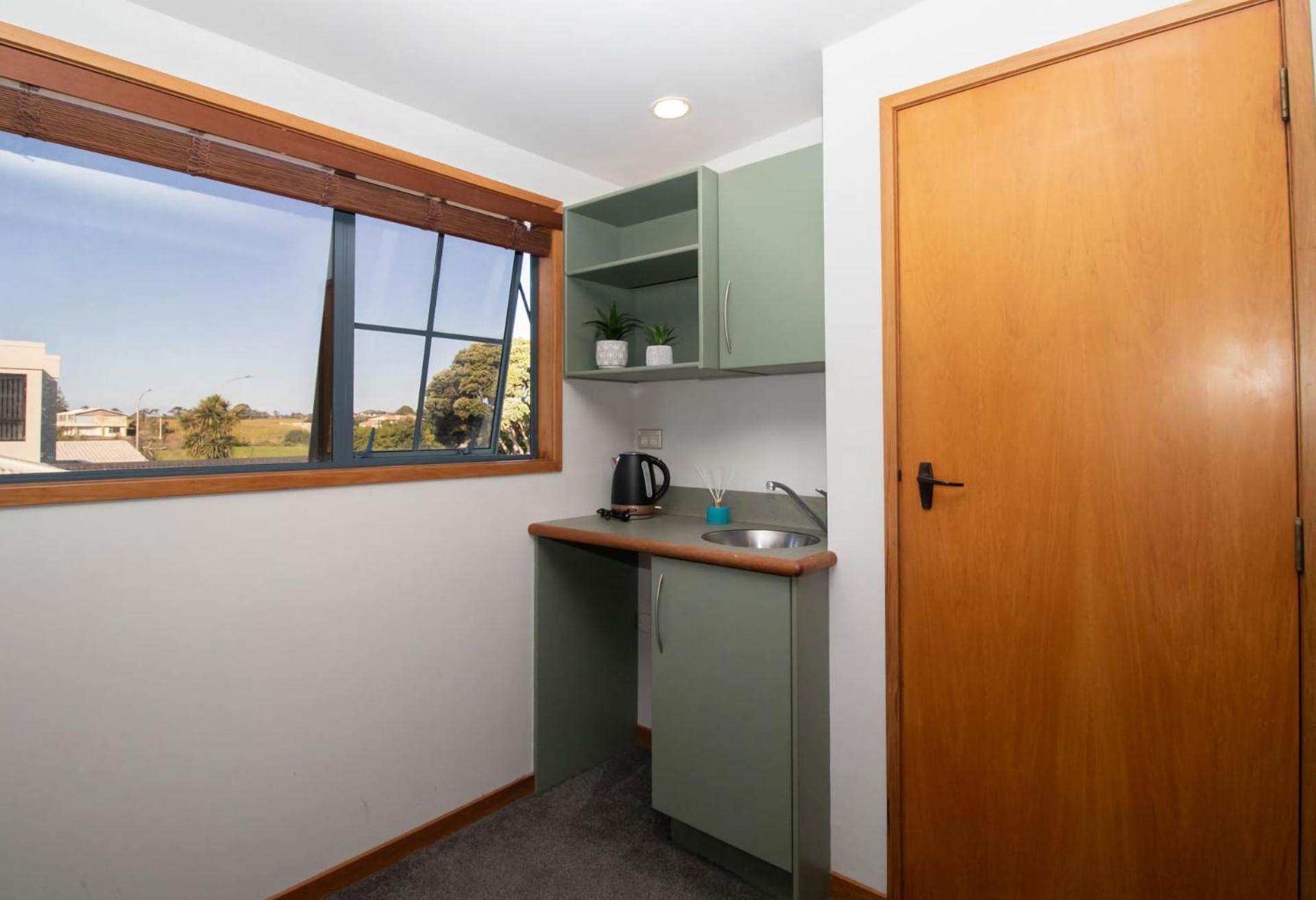 Beachfront Bliss On Wanaka Terrace Support Local Villa New Plymouth Esterno foto